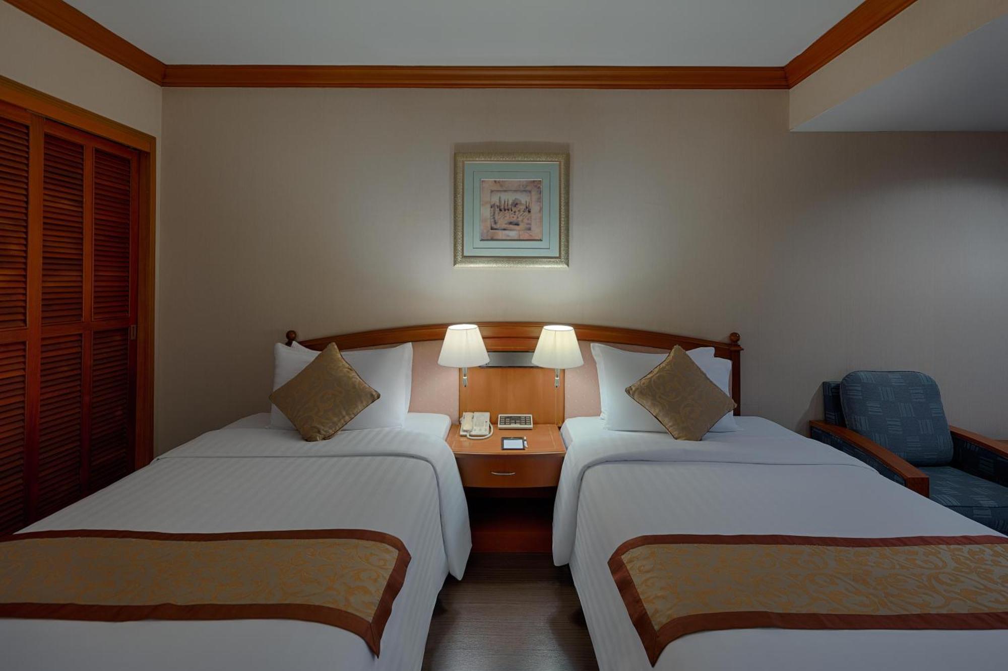 Halong Plaza Hotel Халонг Номер фото